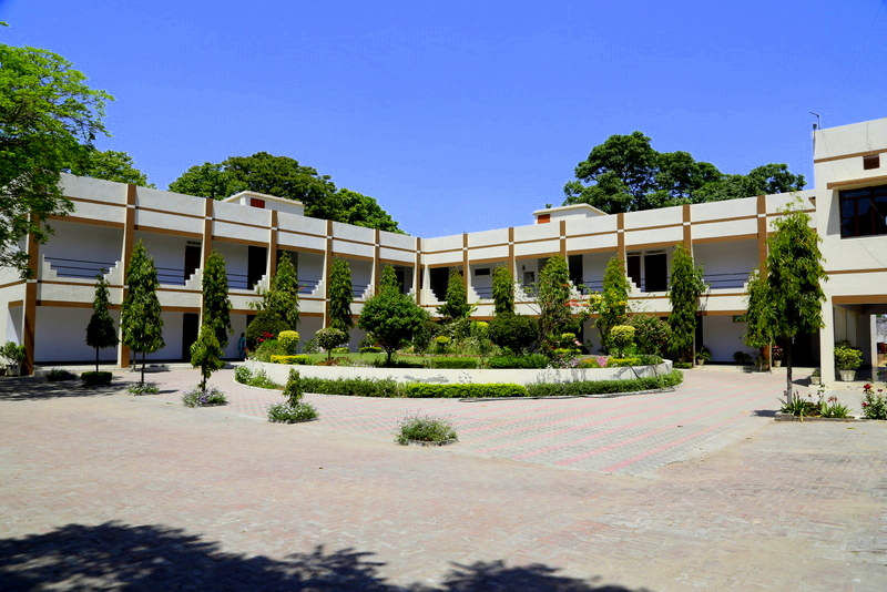 Dr Mohan Kaur Memorial Nursing Institutes