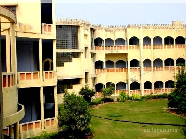 Agra College