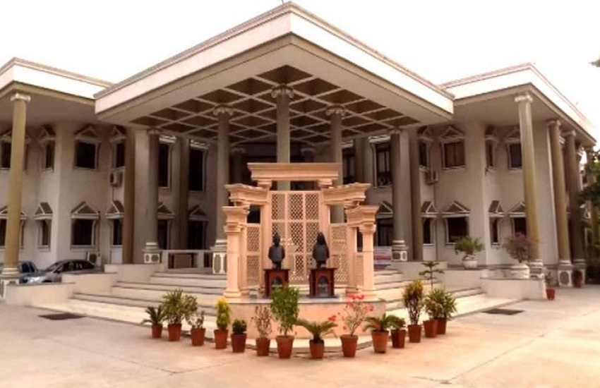 Bhulabhai Vanmalibhai Patel Institute Of Commerce, Uka Tarsadia University