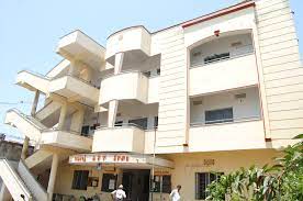 Rajamahendri College For Women