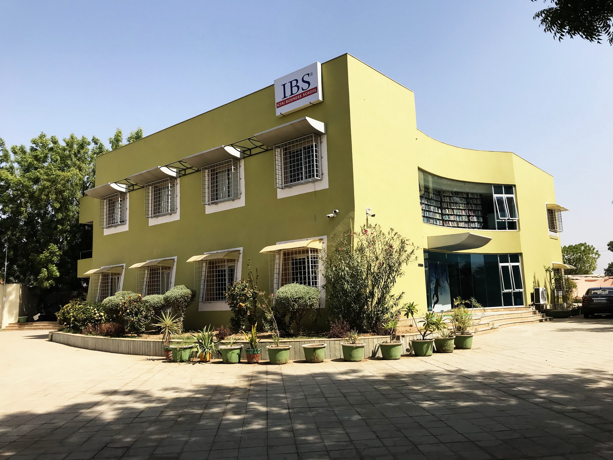 ICFAI Business School - [IBS]