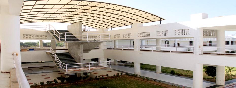 Manish Institute of Computer Studies