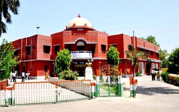 Meerut College