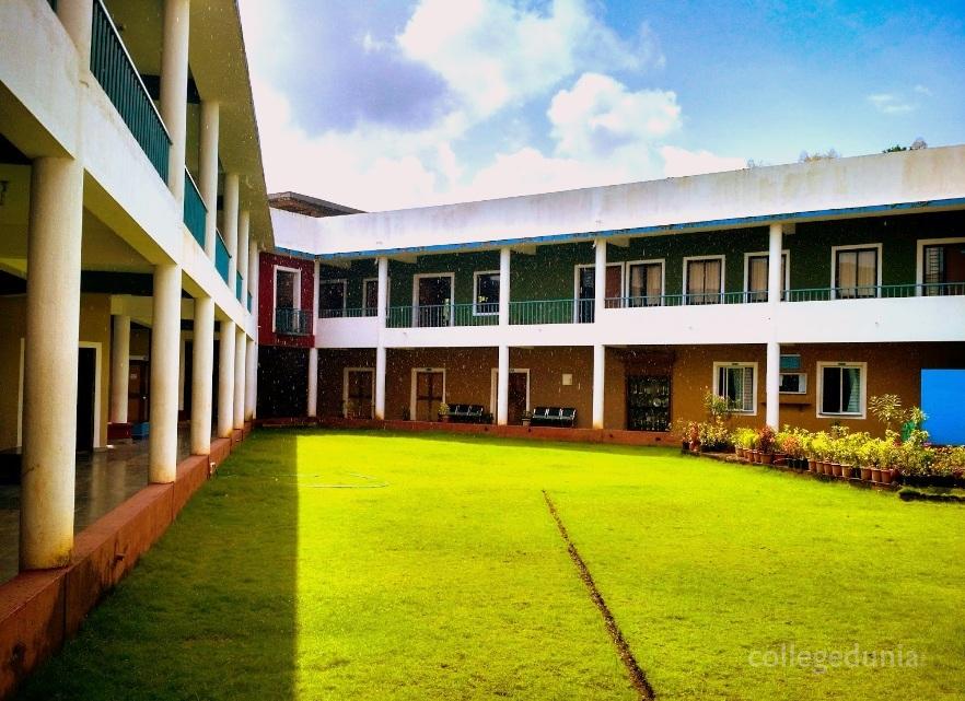 Murgaon Education Societys College of Arts and Commerce - [MES]