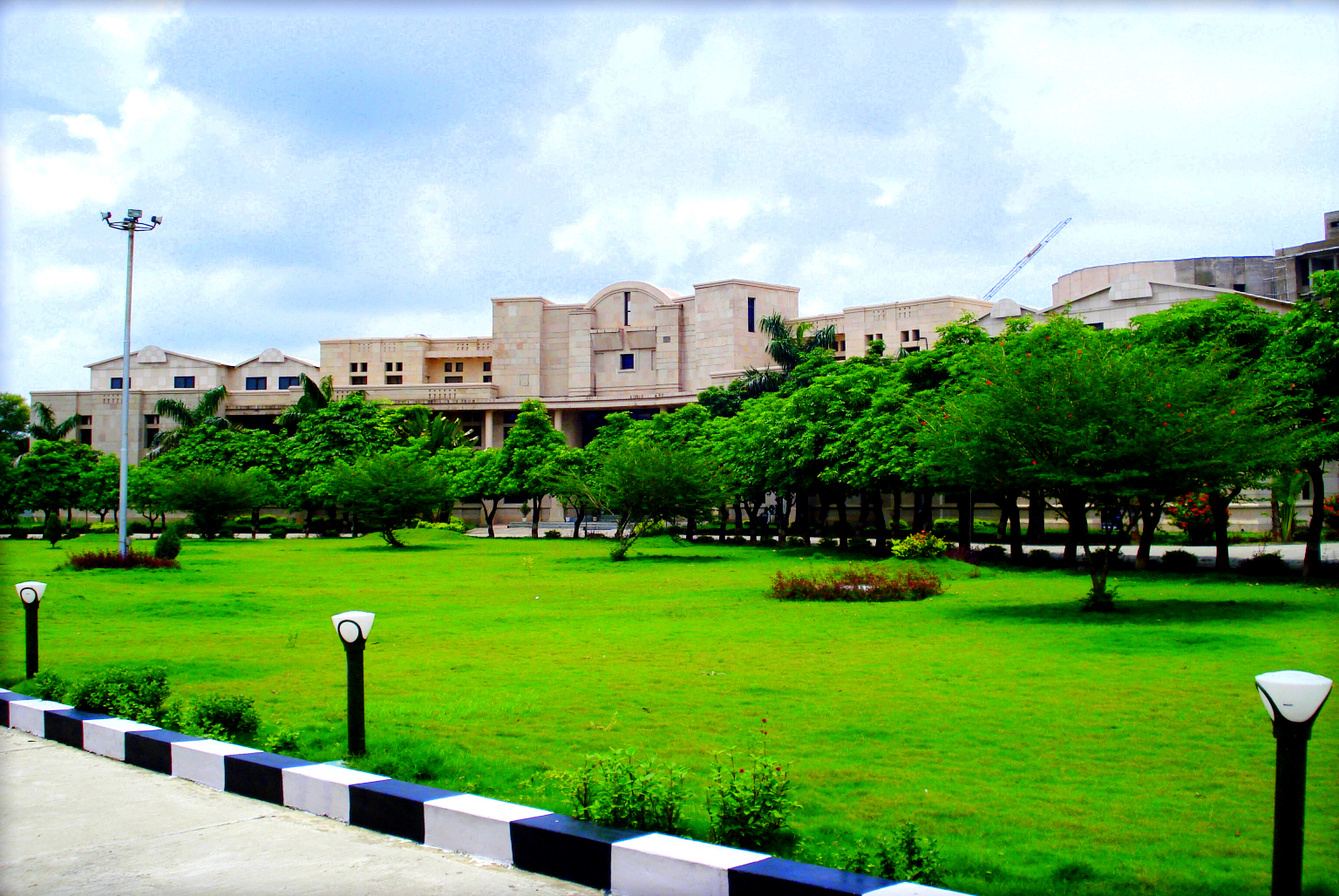 Indian Institute of Information Technology - [IIITL]