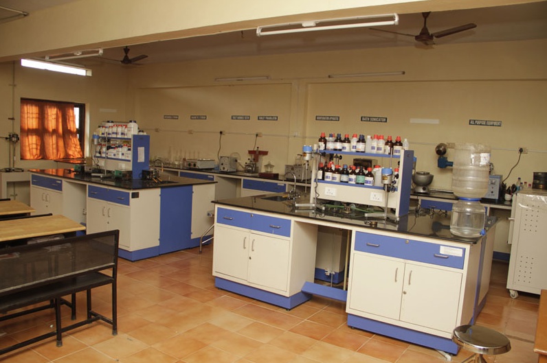 Annai Veilankanni College for Women Chennai Labs photo 3