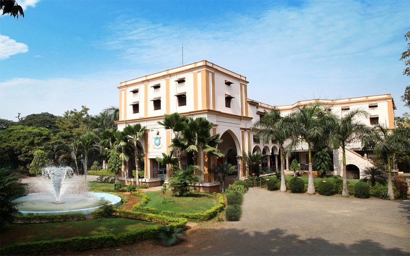 Nizam College Hyderabad Academic Building photo 1