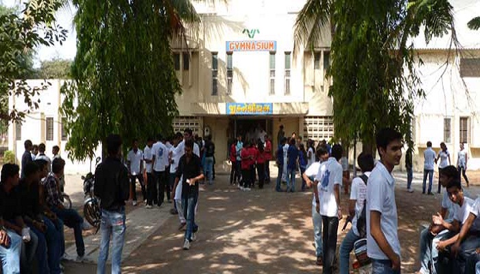 Navsari Agricultural University Campus Building photo 2