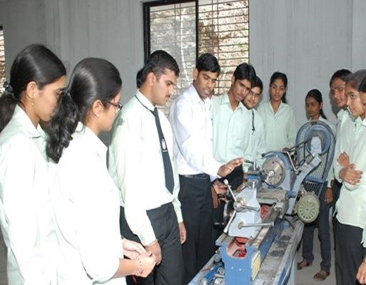Universal College of Engineering and Research Sasewadi Campus Photos photo 5