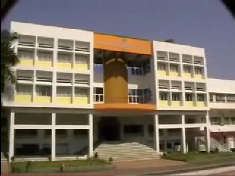Yashwantrao Chavan Institute of Science Satara YCIS Images photo 6