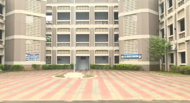 KLNCE Campus photo 9