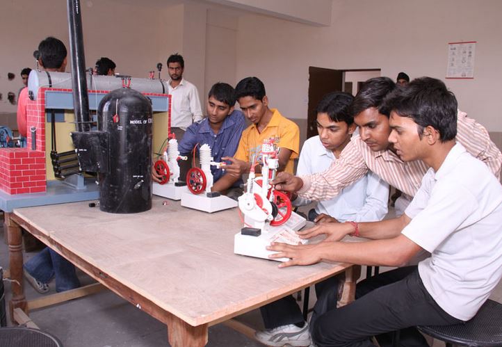 Delhi Engineering College Faridabad Labs photo 3