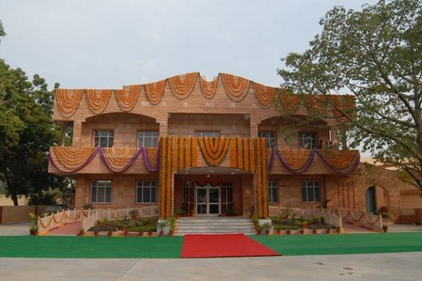 SMS Medical College Jaipur Academic Building photo 8