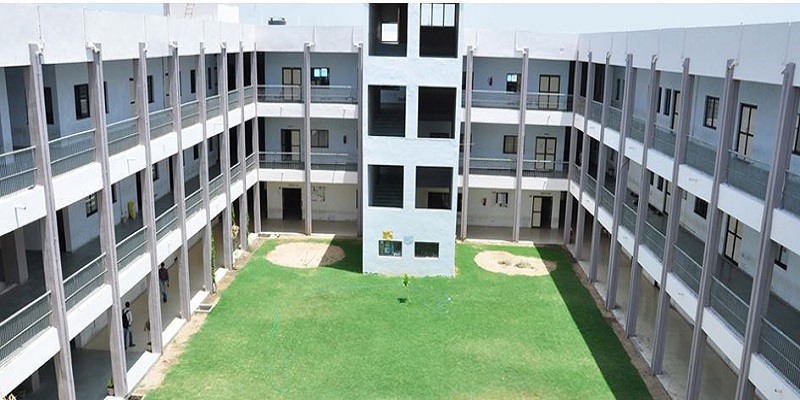 Universal College of Engineering and Technology Gandhinagar Academic Building photo 4
