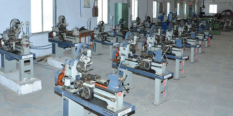 Universal College of Engineering and Technology Gandhinagar Infrastructure photo 1