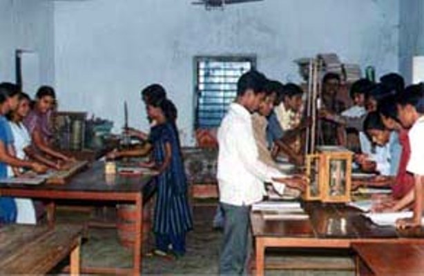 Baji Rout Memorial College Bhubaneswar Science Practical Room photo 1