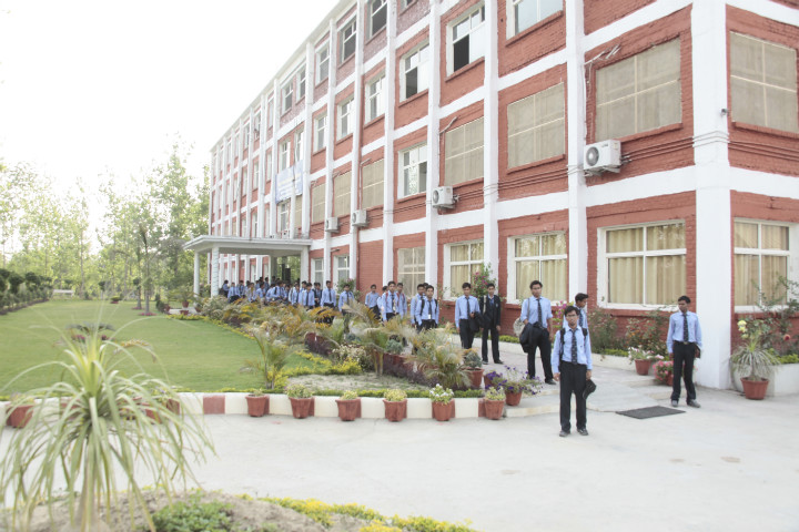 Guru Nanak College, Dehradun Campus photo 2
