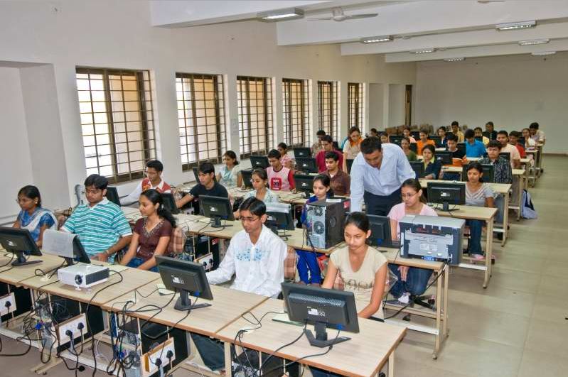 Dharmsinh Desai University Nadiad Facilities photo 2