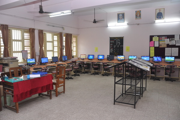 Sarvajanik College of Law Surat Infrastructure photo 5