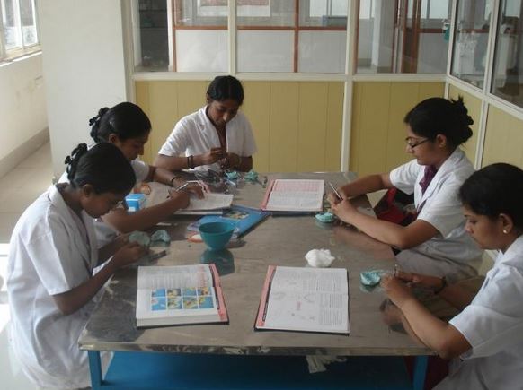 Azeezia Dental College Kollam Facility photo 1