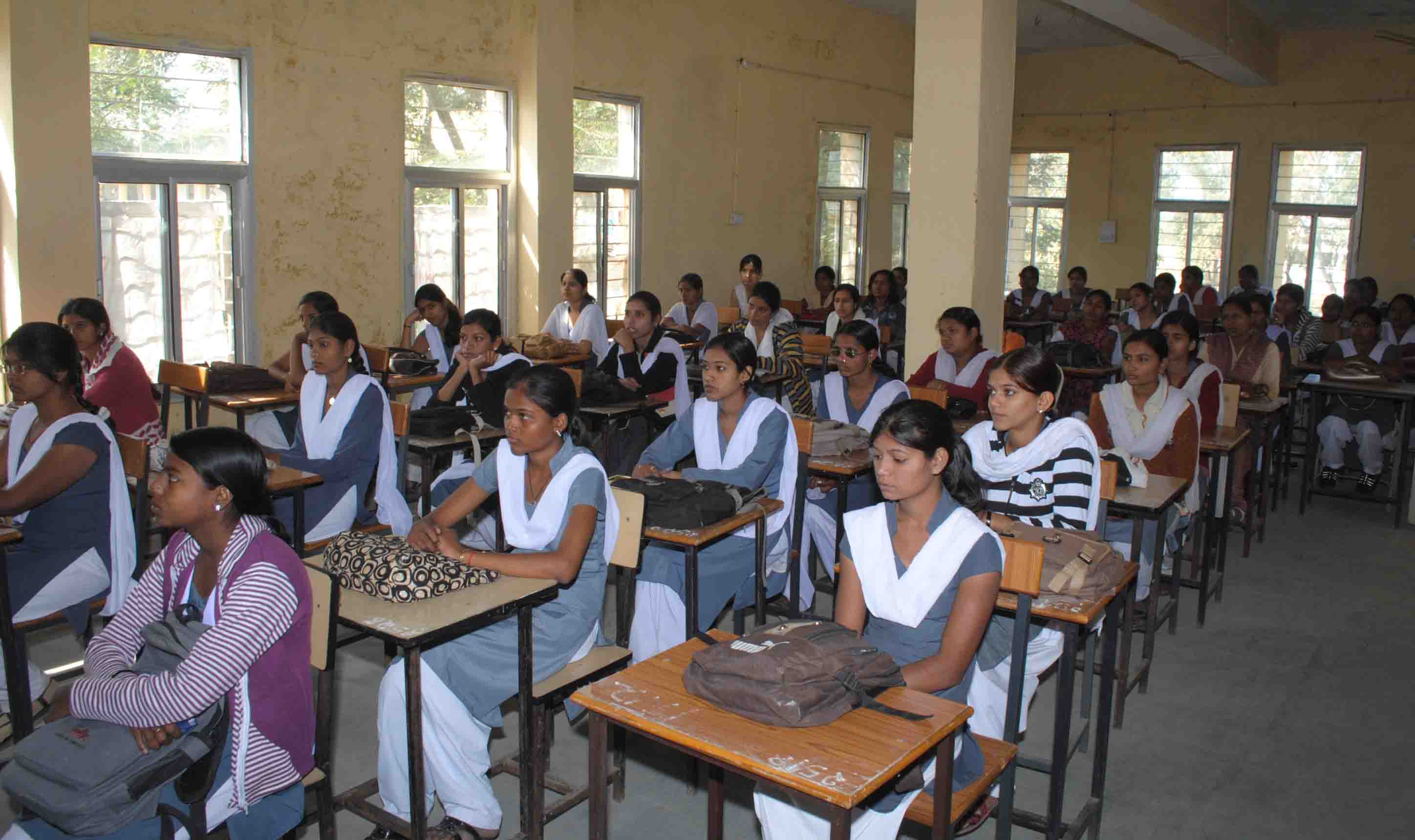 Govt Girls PG College Chhatarpur Academic Building photo 9