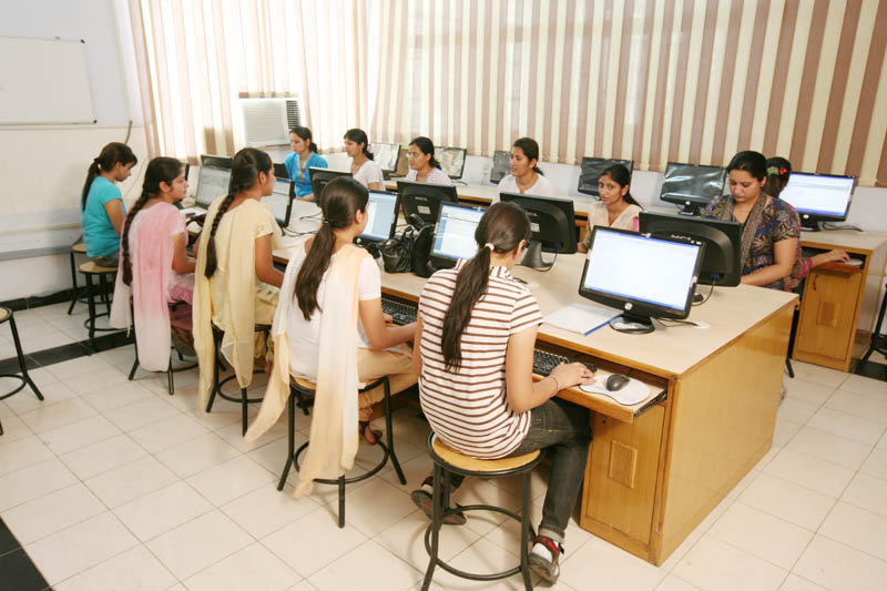 Lyallpur Khalsa College Jalandhar Labs photo 4