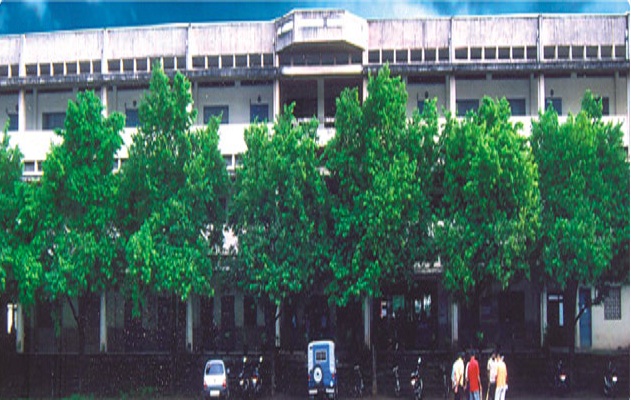 Shahaji Law College Kolhapur Academic Building photo 2