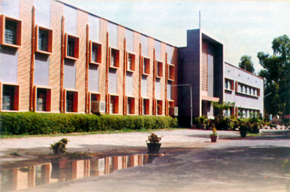 RIE Ajmer Building photo 1