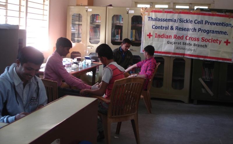 SmtTJPatel English Medium Commerce College Ahmedabad Chess Tournament photo 5