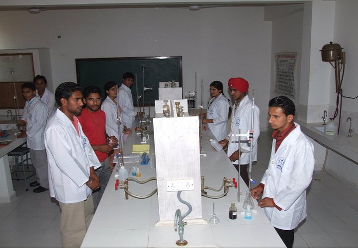 Adesh University Bathinda Academic photo 3
