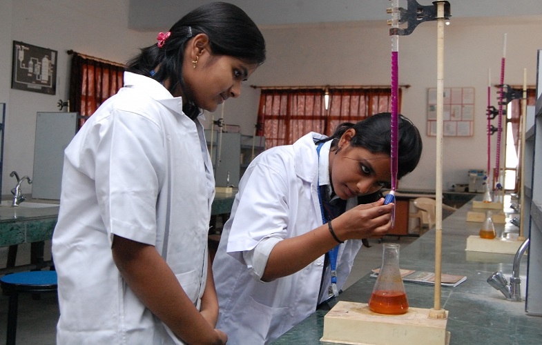 Bhagwant University Ajmer Laboratory and library photo 8