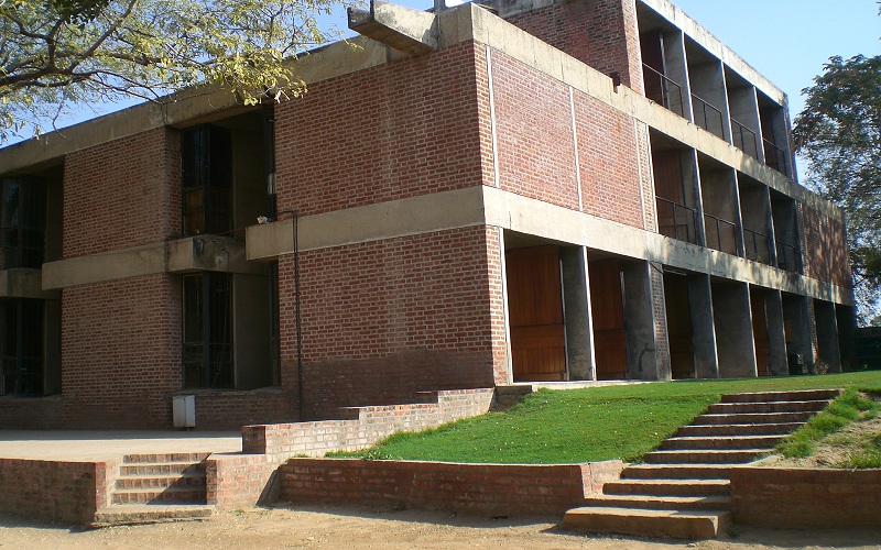 CEPT University Campus photo 3