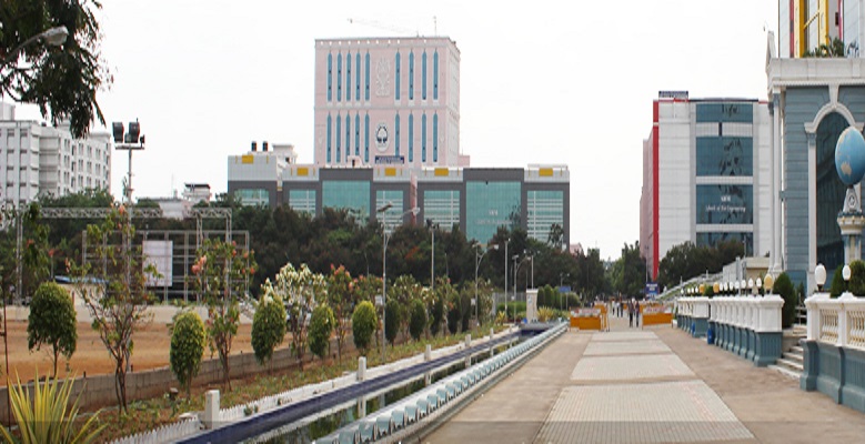 SRM University Chennai Academic Building photo 1