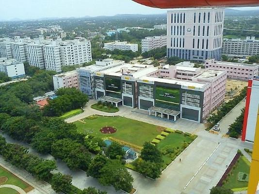SRM University Chennai Academic Building photo 4