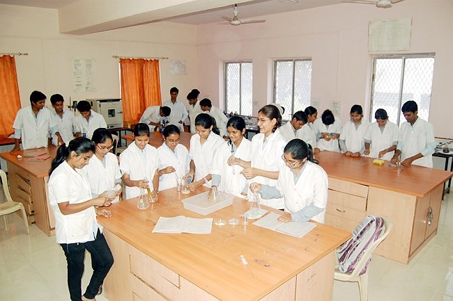 Deogiri College Aurangabad Laboratory and Library photo 10