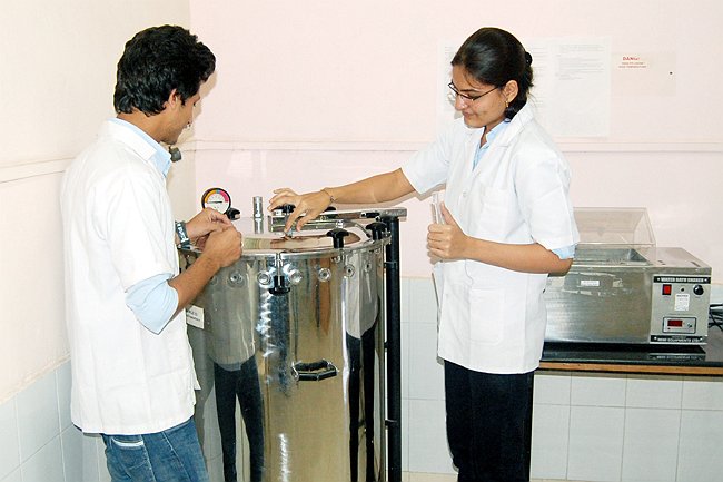 Deogiri College Aurangabad Laboratory and Library photo 11