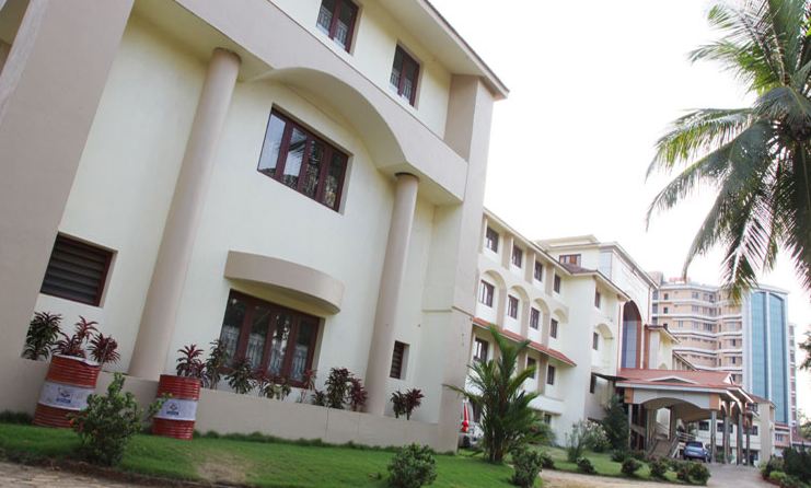 Amala college of Nursing Thrissur Academic Building photo 2