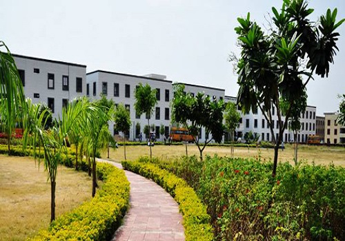 RKDF University Bhopal Academic Building photo 2