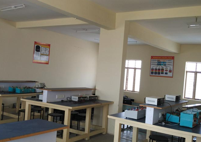 PNS Institute of Technology Bangalore Campus laboratory photo 5