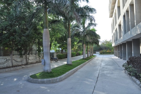 Govt. Dental College & Hospital Jamnagar Academic Building photo 4