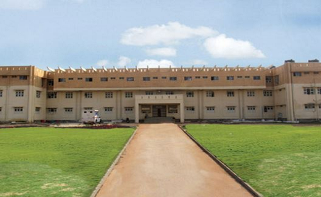 Navodaya Dental College Raichur Academic Building photo 5