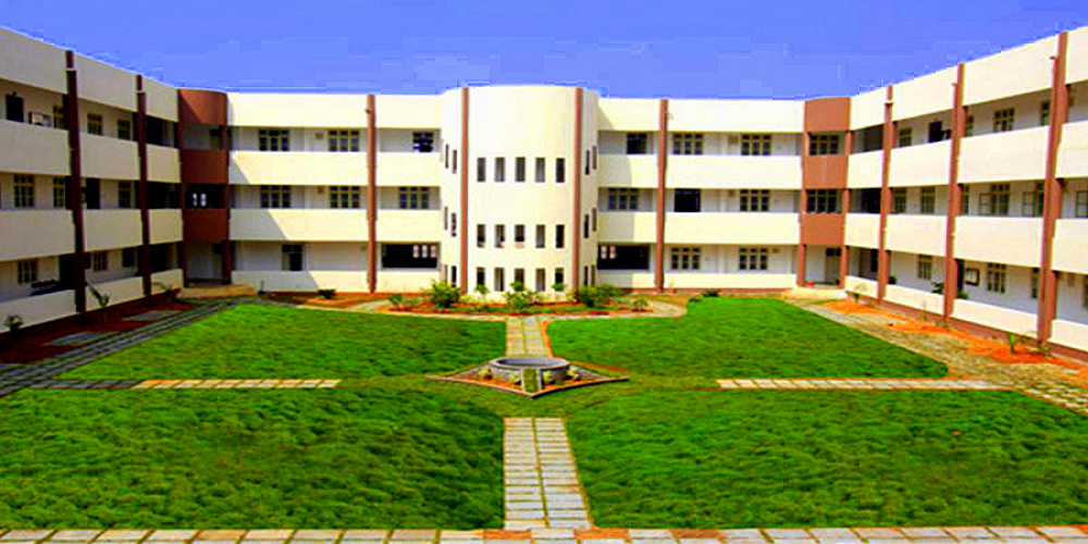 Navodaya Dental College Raichur Academic Building photo 1