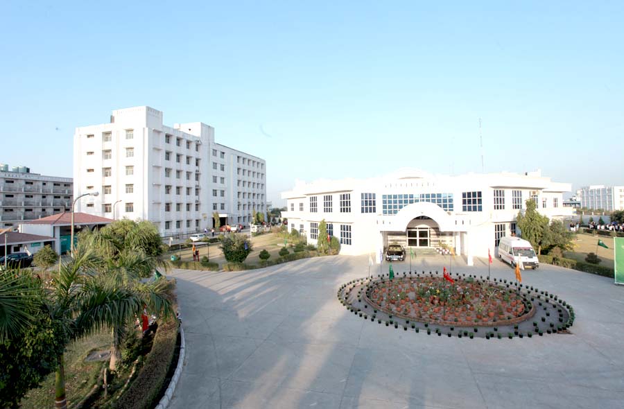 GLA University Mathura Academic Building photo 3