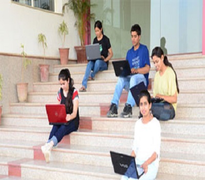 University School of Education, Rayat Bahra University Mohali Infrastructure photo 2