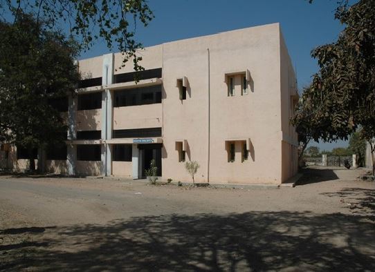 Lukhdhirji Engineering College Morvi Academic Building photo 2