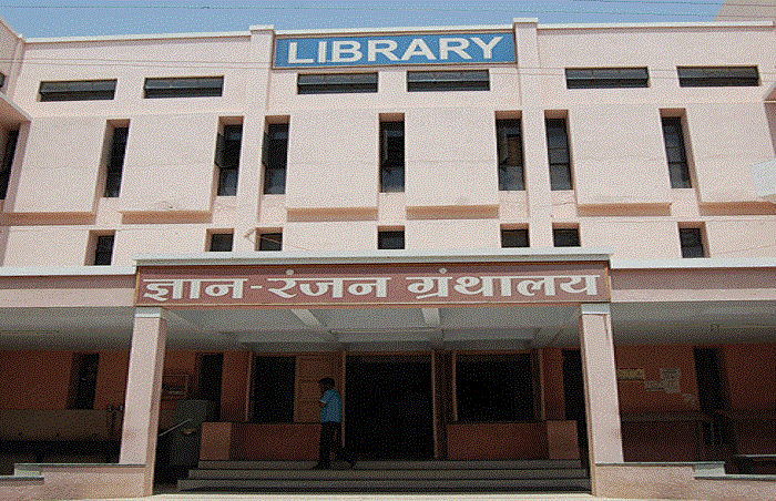 Moolji Jaitha College Jalgaon campus photo 8