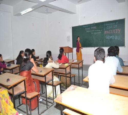 Priyadarshini Bhagwati College of Engineering Nagpur Academic Building photo 8