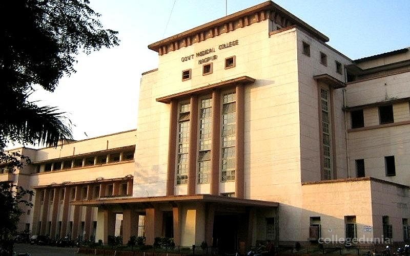 GMC Nagpur Academic Building photo 1