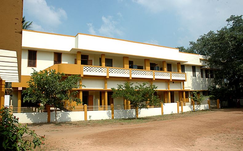 Sri YN College Narasapuram Campus photo 4