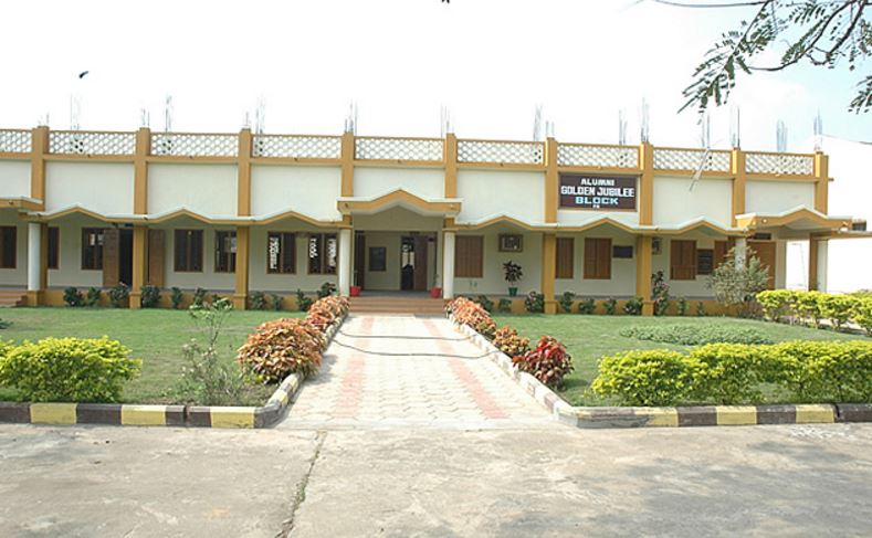 Sri YN College Narasapuram Campus photo 9